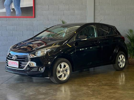 HYUNDAI HB20 1.6 R SPEC 16V FLEX 4P AUTOMÁTICO HYUNDAI HB20 1.6 R SPEC 16V FLEX 4P AUTOMÁTICO